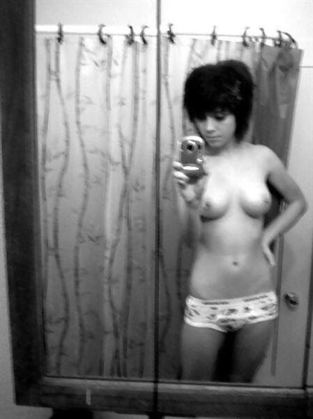 Pics of emo sluts with their tits showing - part 4795 page 1