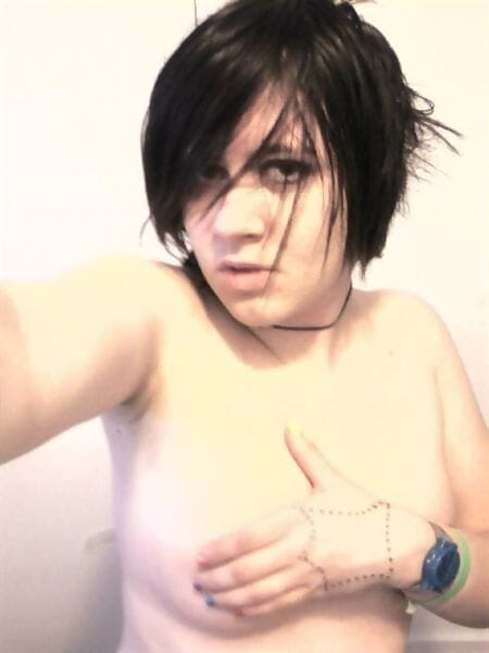 Pics of emo sluts with their tits showing - part 4795 page 1