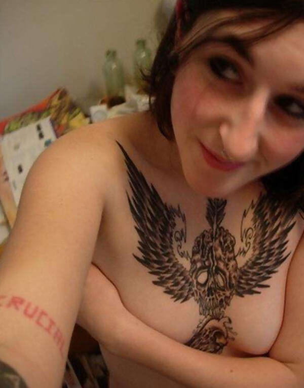 Pictures of a tattooed emo amateur gf - part 3494 page 1