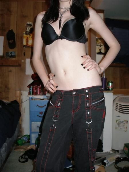 Strip pics of punk teen - part 4604 page 1