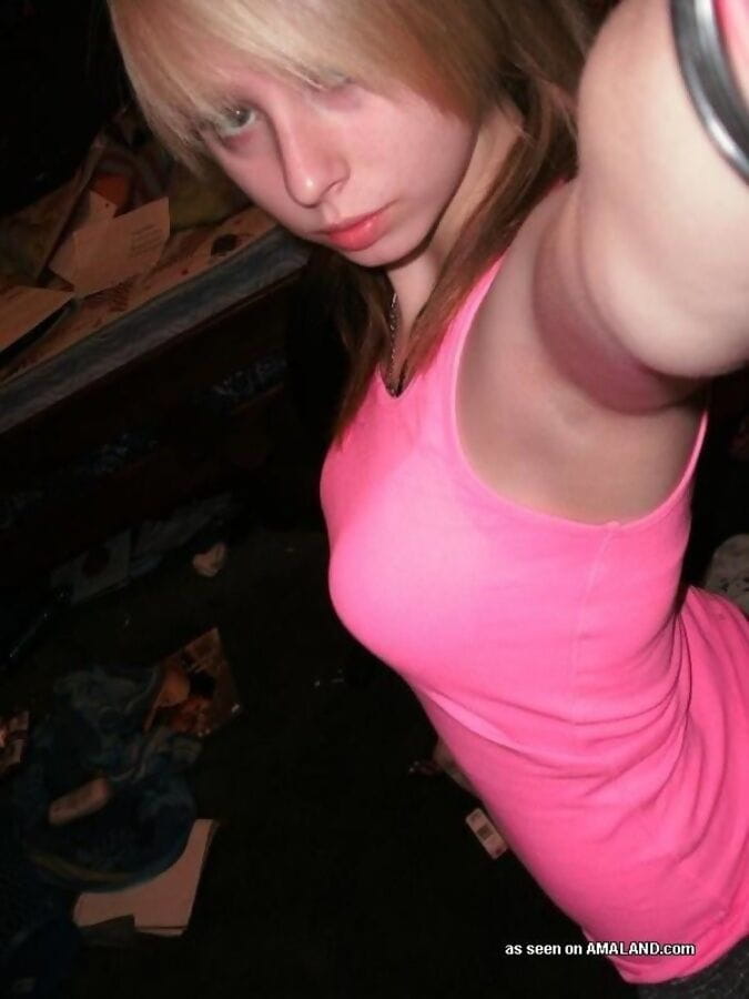 Compilation of a horny emo girlfriend camwhoring in the nude - part 4307 page 1