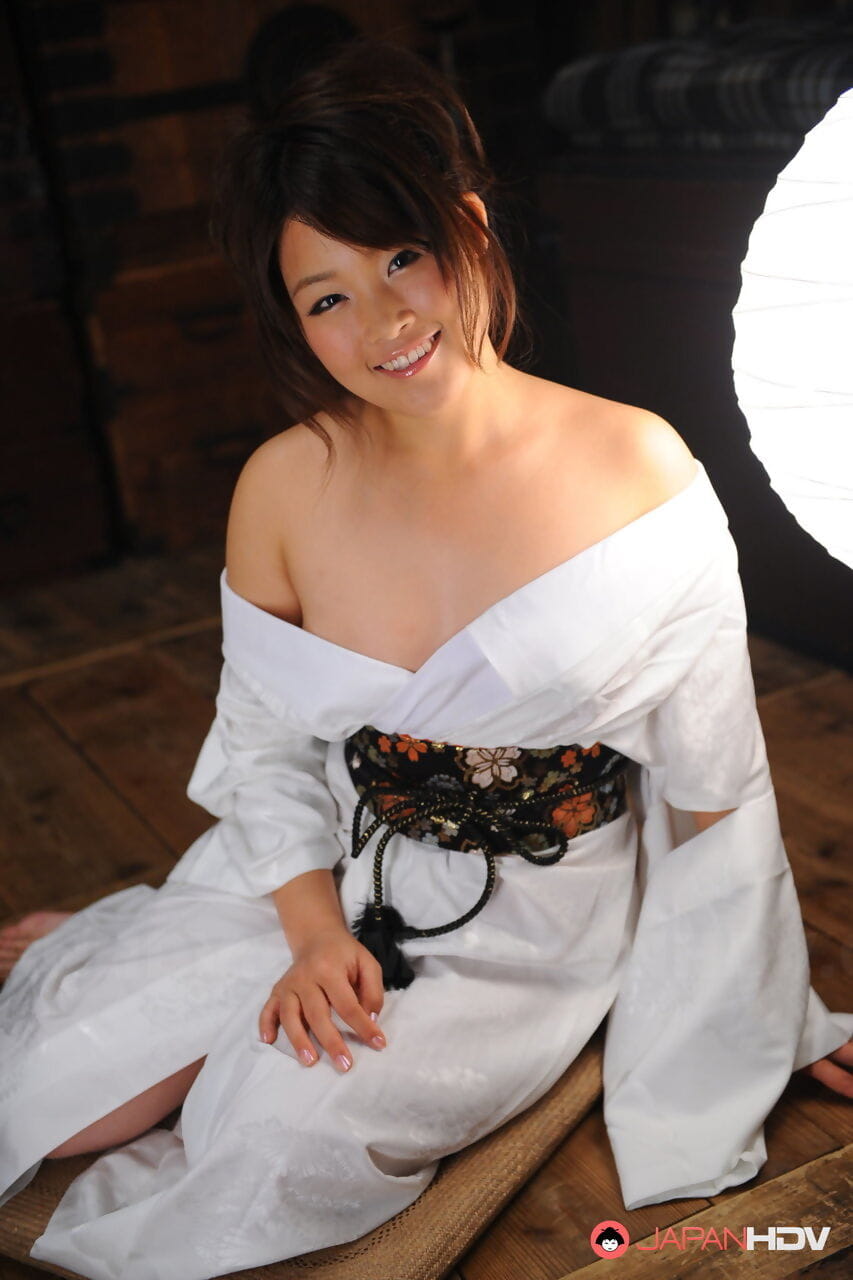 Innocent Japanese babe Nene Nagasawa posing in her lovely kimono page 1
