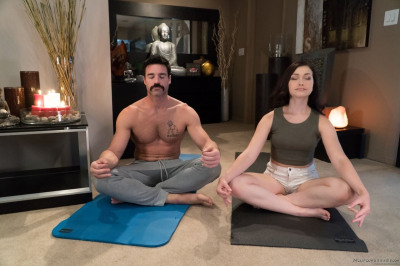 Meditating couple Charles Dera & Jennifer Jacobs fuck during a nuru massage