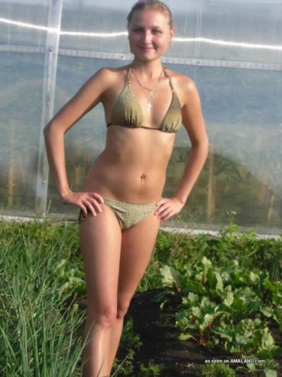 Hot blonde girlfriend posing in a bikini by the pool - part 4169